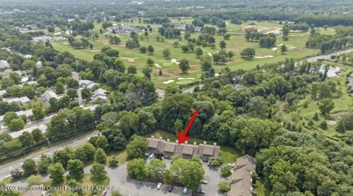 73 Wigwam Ln, Tinton Falls NJ 07724-3176 exterior