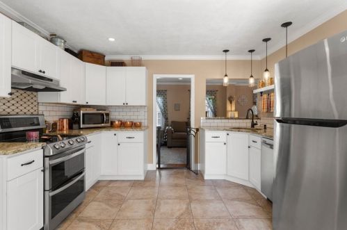 32 Pulaski St, Peabody MA 01960-1831 exterior