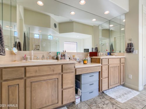 3033 50th St, Phoenix AZ 85008-1609 exterior