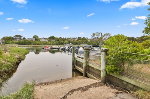 45 Mdw Vw Rd, Chatham MA 02633-2618 exterior