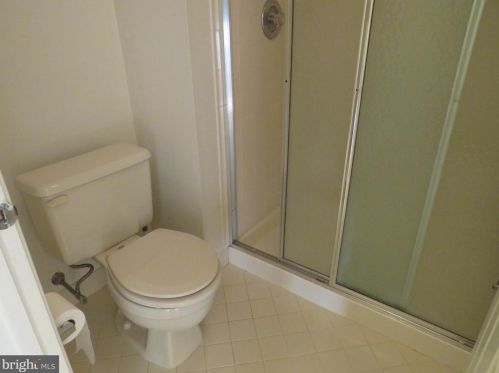 53 Lake View Ter, Columbus NJ  08022-1033 exterior