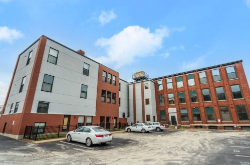 1 Envelope Ter, Worcester MA 01604-3664 exterior