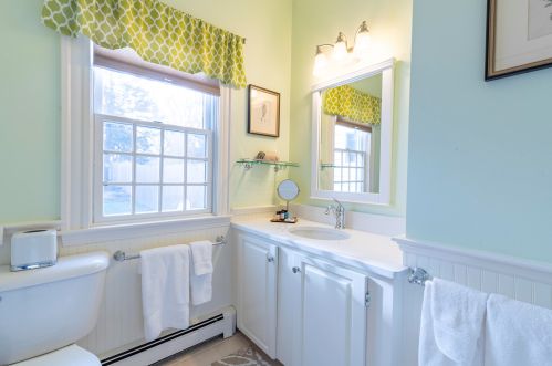 407 Old Harbor Rd, Chatham MA 02633-2375 exterior