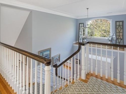 4 Sayles Rd, Hingham MA 02043-2678 exterior