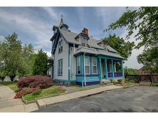 83 Summer St, Woonsocket, RI 02895-1142