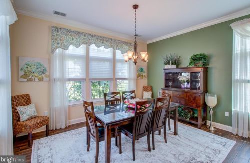 19 Ambrose Dr, Columbus NJ  08022-2305 exterior