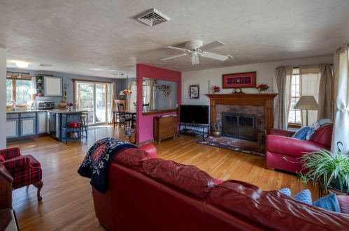 250 Candlewood Dr, Eastham, MA 02642-2242