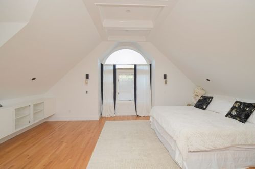 885 Randolph St, Canton MA 02021-1365 exterior