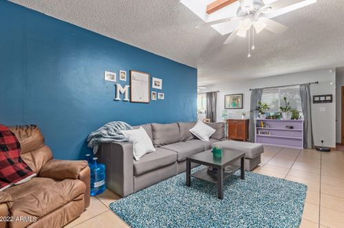 2042 Denton Ln, Phoenix, AZ 85015-2822