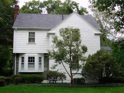 88 Paulson Rd, Newton, MA 02468-1029