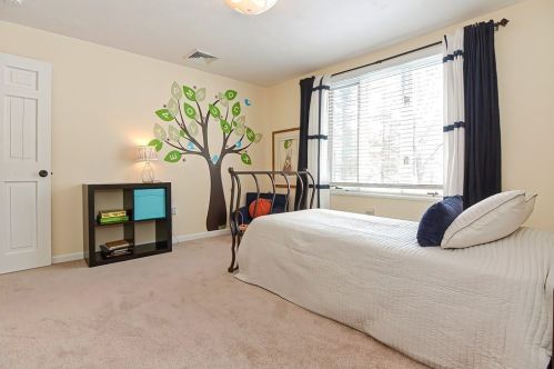 11 Robin Rd, Norfolk MA 02056-1731 exterior