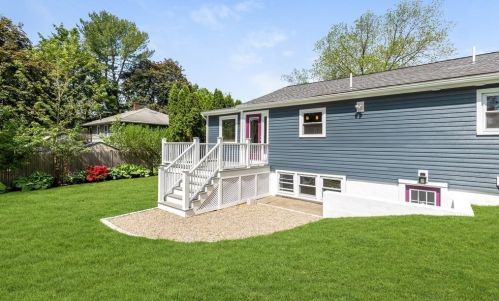 405 Main St, Lynnfield MA 01940-2559 exterior