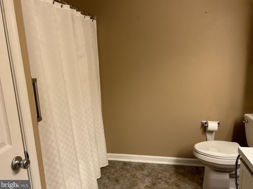 1422 Tristram Cir, West Deptford NJ 08051-2265 exterior