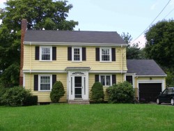 51 Oakland Ave, Newton, MA 02466-1704