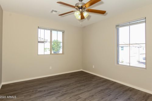 2822 73rd Dr, Phoenix AZ  85035-3256 exterior