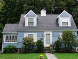 874 Chestnut St, Newton, MA 02468-2320