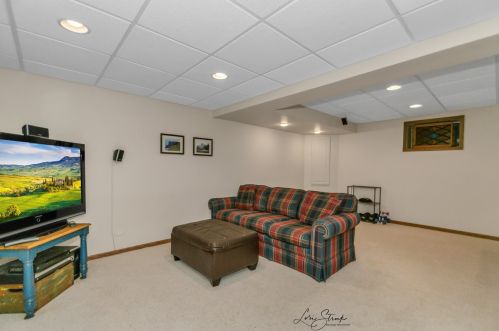 14 Meagan Ln, Lemont IL 60439-4496 exterior