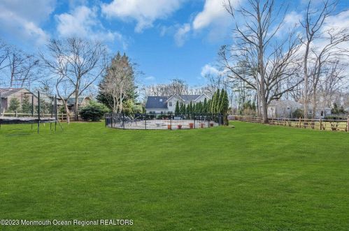 130 Rumson Pl, Little Silver NJ  07739-1044 exterior