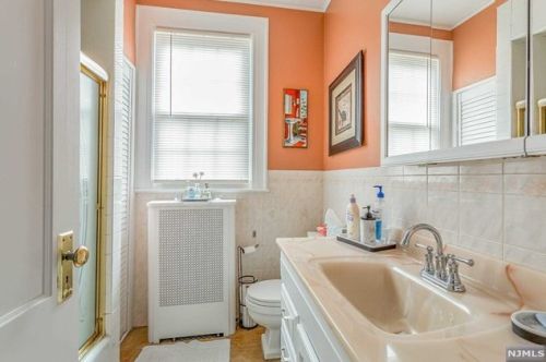 440 Belgrove Dr, Kearny NJ 07032-1628 exterior