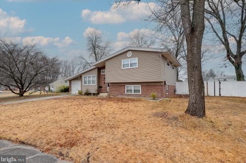 180 Sacramento Ct, West Deptford NJ  08051-1361 exterior