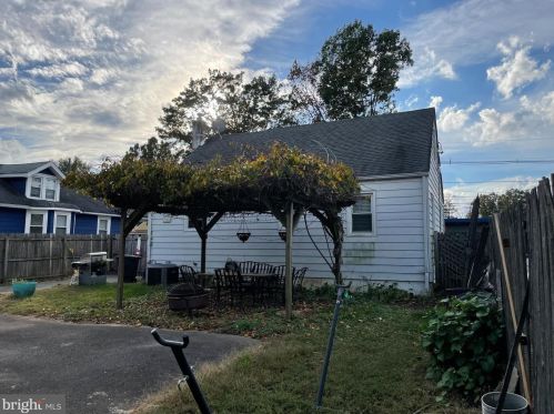 1109 Delsea Dr, West Deptford NJ 08093-2252 exterior