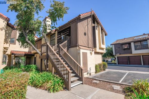 14325 Seagate Dr, San Leandro, CA 94577-6412