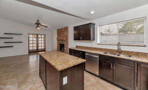 15221 5th St, Phoenix AZ  85022-3687 exterior