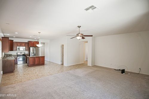 27015 52nd Gln, Phoenix AZ  85083-6308 exterior