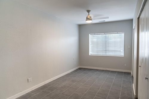 3018 Blackhawk Dr, Phoenix AZ  85050-4706 exterior