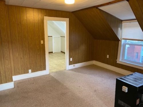 39 Eastern Ave, Worcester MA 01605-3046 exterior