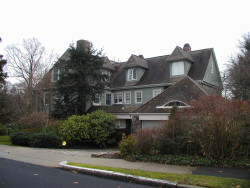 196 Windsor Rd, Newton, MA 02468-1120