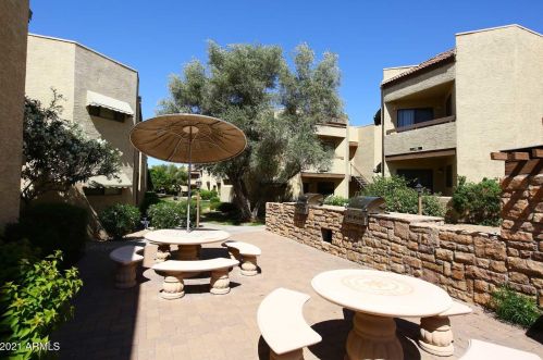 2228 52nd St, Phoenix AZ 85008-3443 exterior