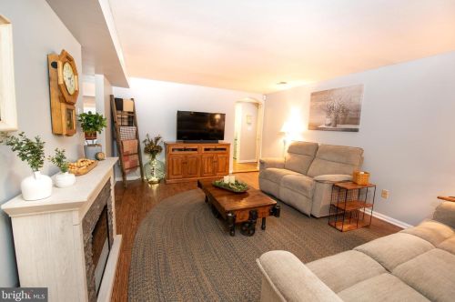 6605 Windsor Ct, Columbia MD 21044-4102 exterior