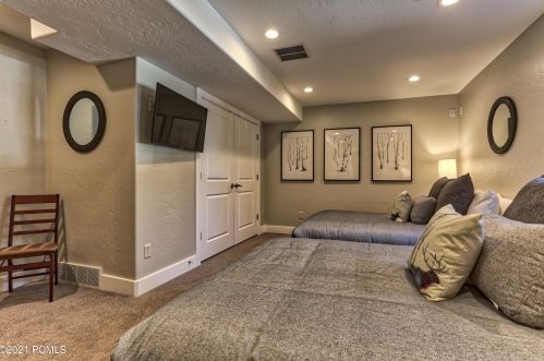 5627 Oslo Ln, Park City UT 84098-7708 exterior