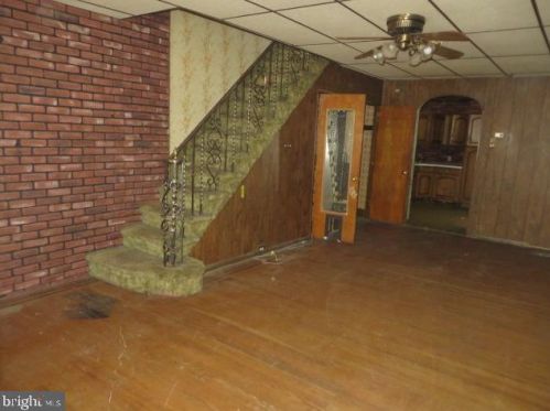 2513 8th St, Philadelphia, PA 19148-4508