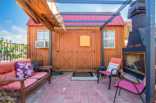 42010 3 St, Phoenix AZ 85086-7300 exterior