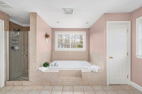 2276 Cedar St, Dighton MA 02715-1035 exterior