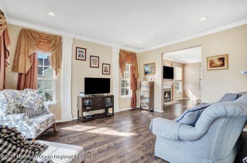 22 Chiswick Ct, Jackson Twp NJ 08527-1257 exterior