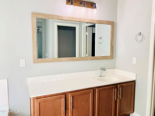 2837 73 Dr, Phoenix AZ 85043-7231 exterior