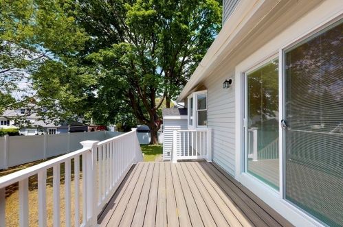 6 Pine Grove St, Milton MA  02186-4314 exterior