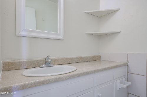 3139 65th Ave, Phoenix AZ 85033-1601 exterior