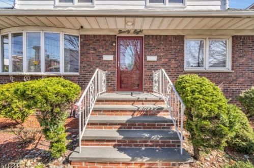 98 Magnolia St, Belleville NJ  07109-1112 exterior