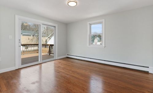 31 Jersey St, Dedham MA  02026-4942 exterior