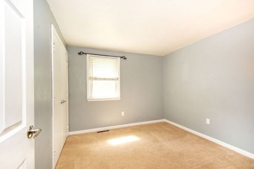 8 Ashberry St, Plymouth MA  02360-5217 exterior