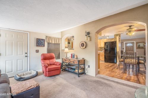 414 Behrend Dr, Phoenix AZ 85050-3992 exterior