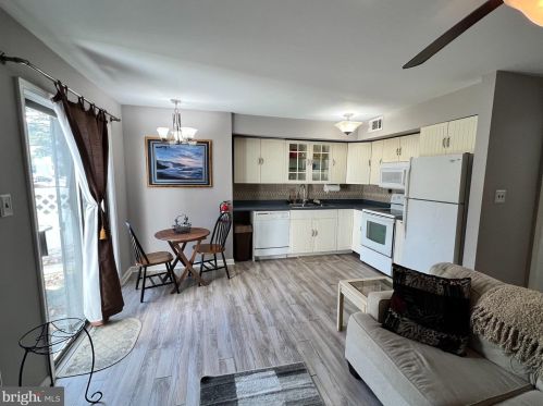 1407 Berwyck Ct, Erial NJ  08081-2416 exterior