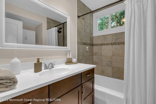 410 Belmont Ave, Tinton Falls NJ 07712-4706 exterior