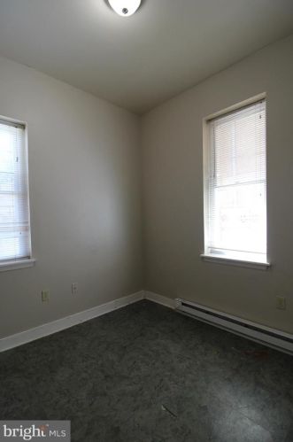 2249 16 St, Philadelphia PA 19132-4402 exterior