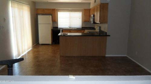 4142 81st Ave, Phoenix AZ  85033-2901 exterior