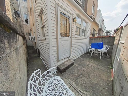 2204 15 St, Philadelphia PA 19132-4414 exterior